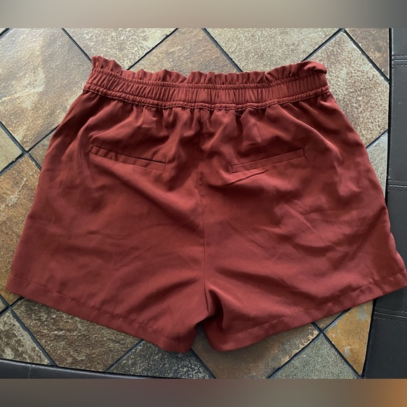 Classy burgundy shorts XS - Picture 2 of 2